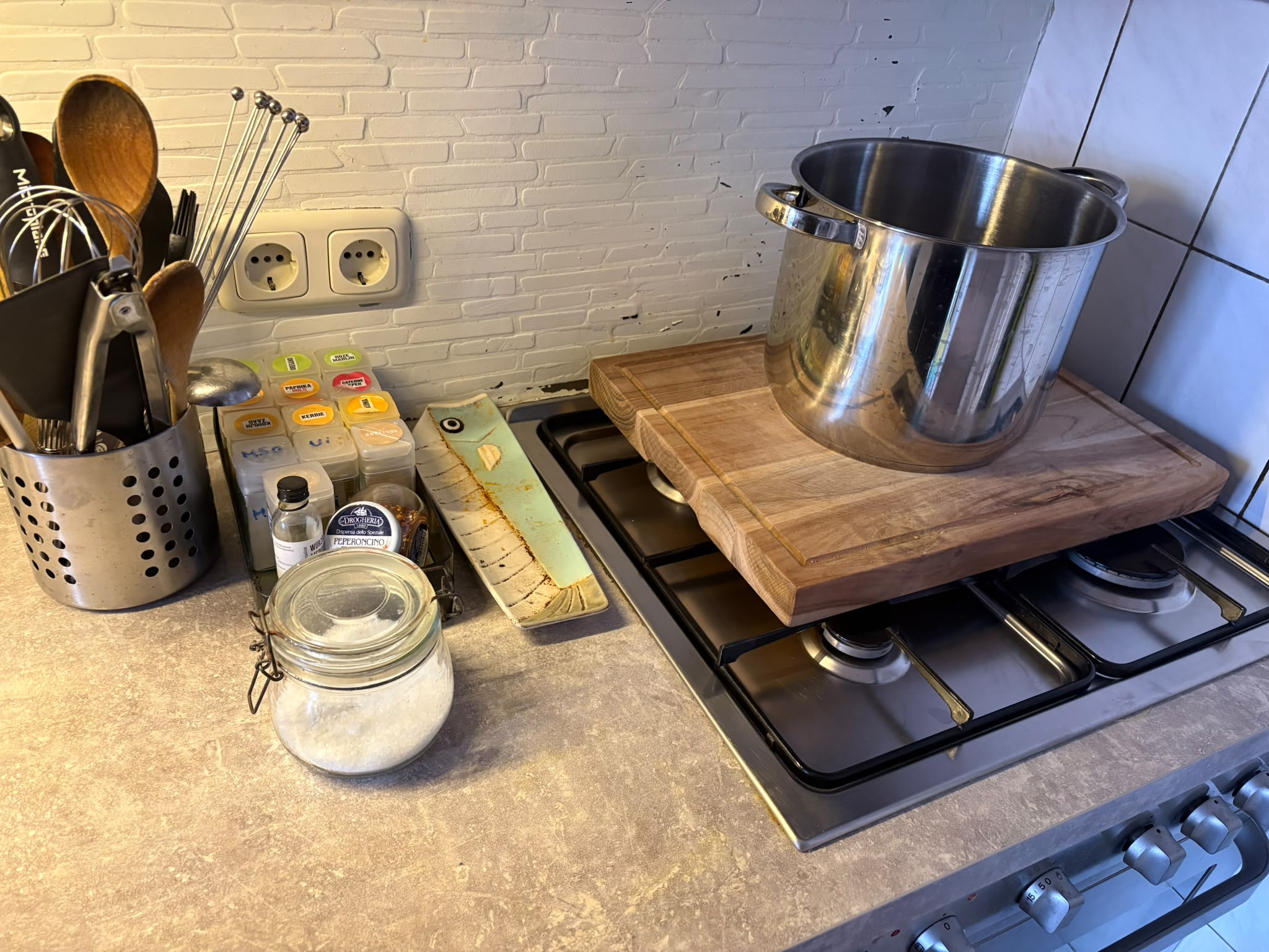 Opgeruimd en schoon keukenblad